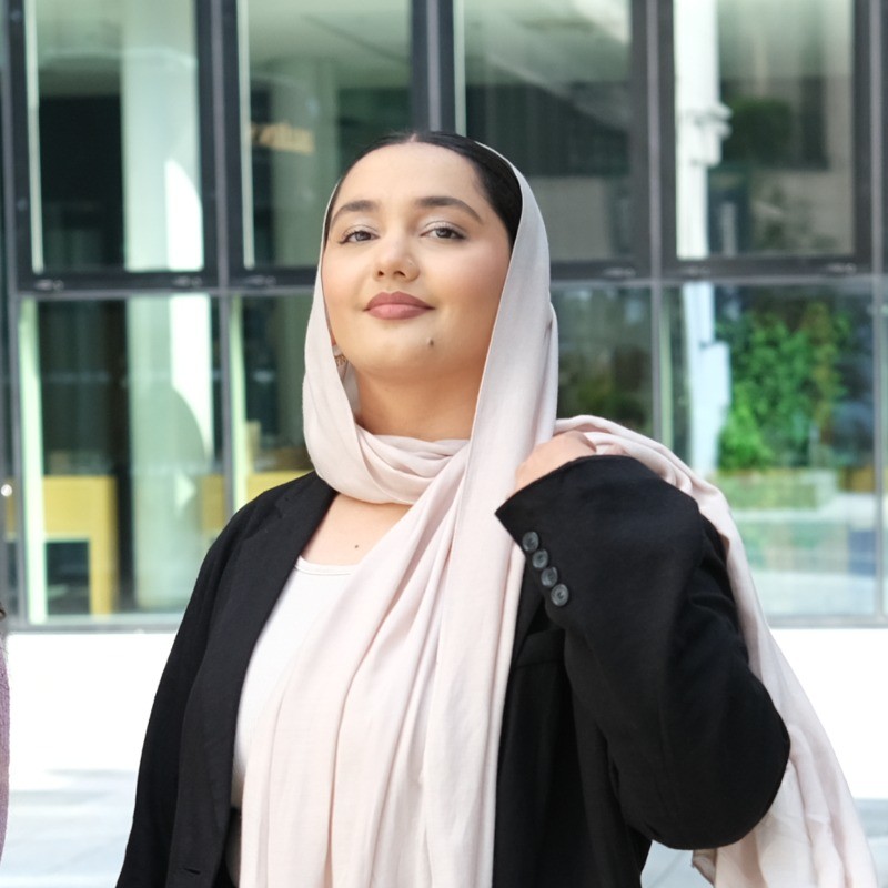 Portrett av Aisha Iqbal